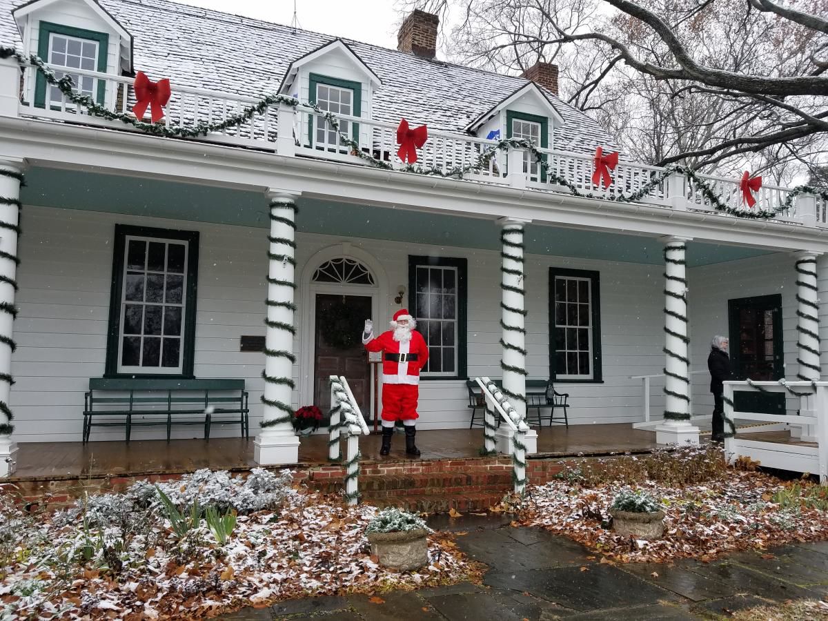 pw events-santa comes to rippon.jpg